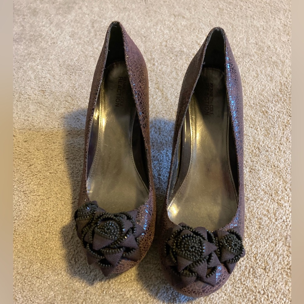 Whimsical Kenneth Cole Reaction Purple Heels